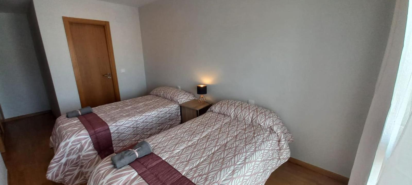 Apartamento Con 2 Dormitorios, Garaje Y Terraza Junto A Valladolid Luaran gambar