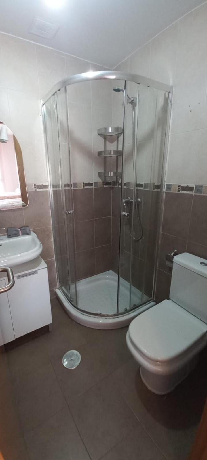 Apartamento Con 2 Dormitorios, Garaje Y Terraza Junto A Valladolid Luaran gambar