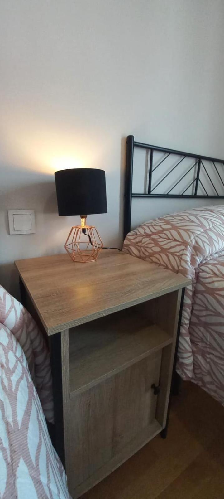 Apartamento Con 2 Dormitorios, Garaje Y Terraza Junto A Valladolid Luaran gambar